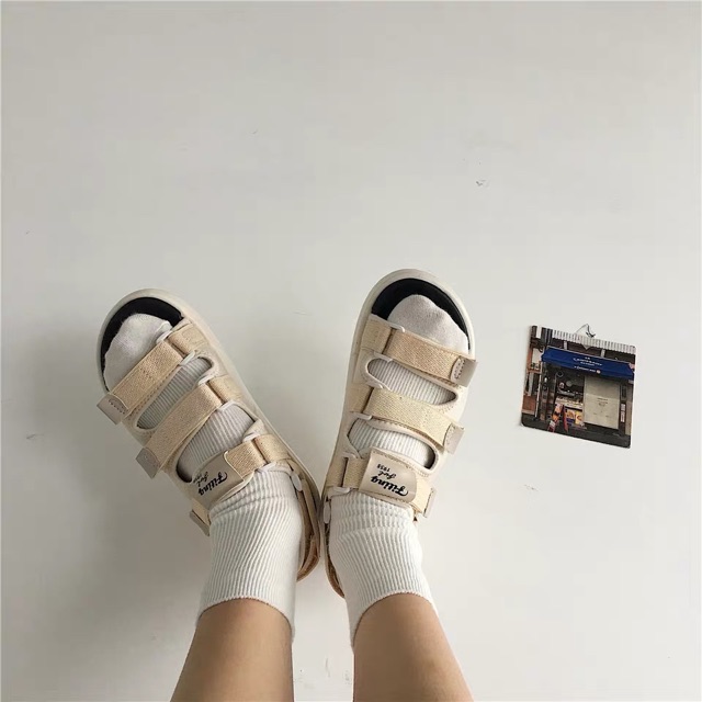 SANDAL ĐI HỌC NỮ IN CHỮ FITTING ĐẾ CỰC ÊM