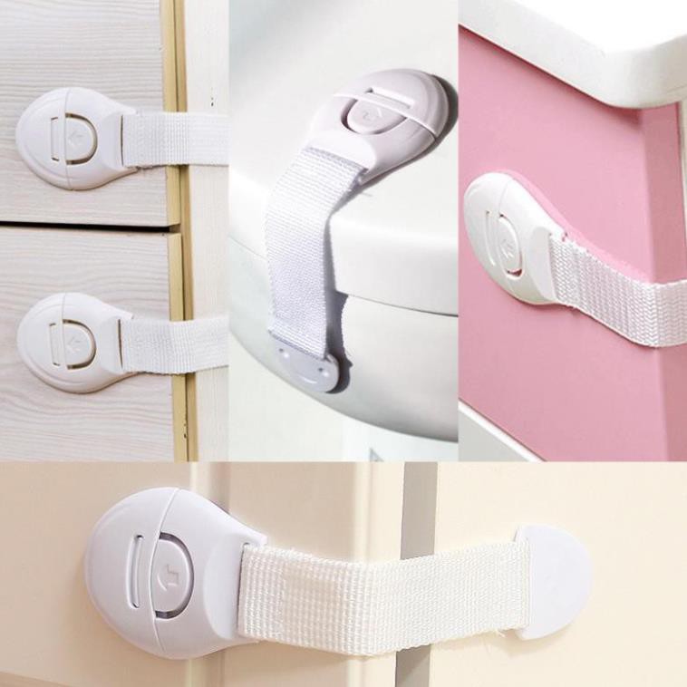 Khóa gài chặn cửa tủ an toàn tiện lợi cho bé