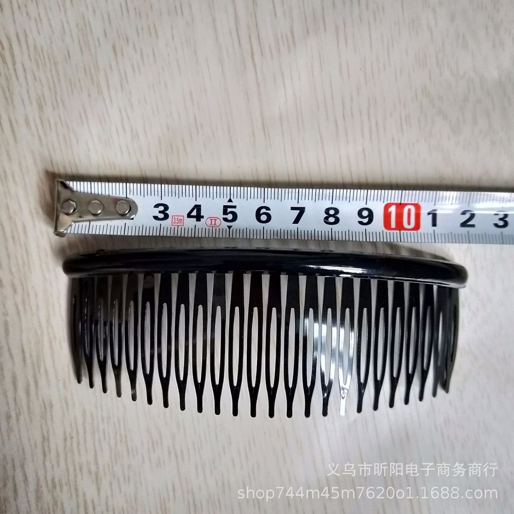 LƯỢC XƯỚC TÓC MÀU ĐEN BÓNG CHO BẠN GÁI