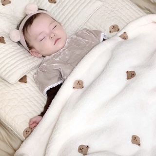 Chăn Lông Nhung Mịn Họa Tiết Gấu Thêu Phong Cách Hàn Quốc Cho Bé Baby Dreams