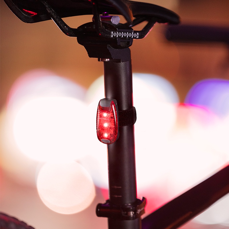 Đèn LED cảnh báo Rockbros gắn đuôi xe đạp tiện dụng