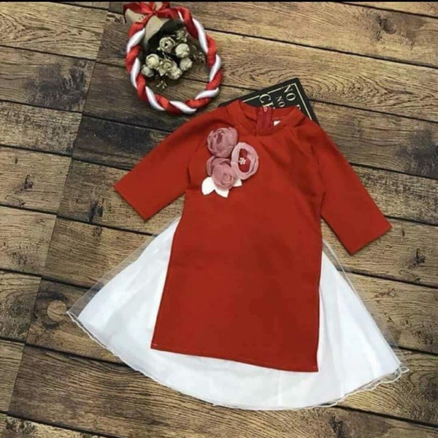 Áo dài cách tân cho bé gái