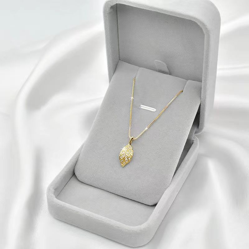 Dây chuyền vòng cổ titan nữ không gỉ mạ vàng 18k hình lá độc đáo  Her Accesories CT25