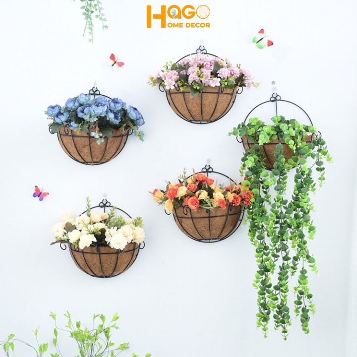 Giỏ hoa treo tường hình bán nguyệt cắm sẵn nhiều mẫu hoa lá trang trí tường, ban công, mái hiên nhà..