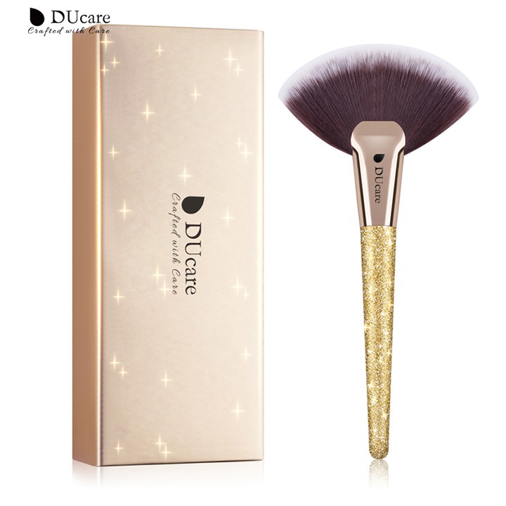 Cọ trang điểm DUcare 1 PC Fan Brush Highlighter