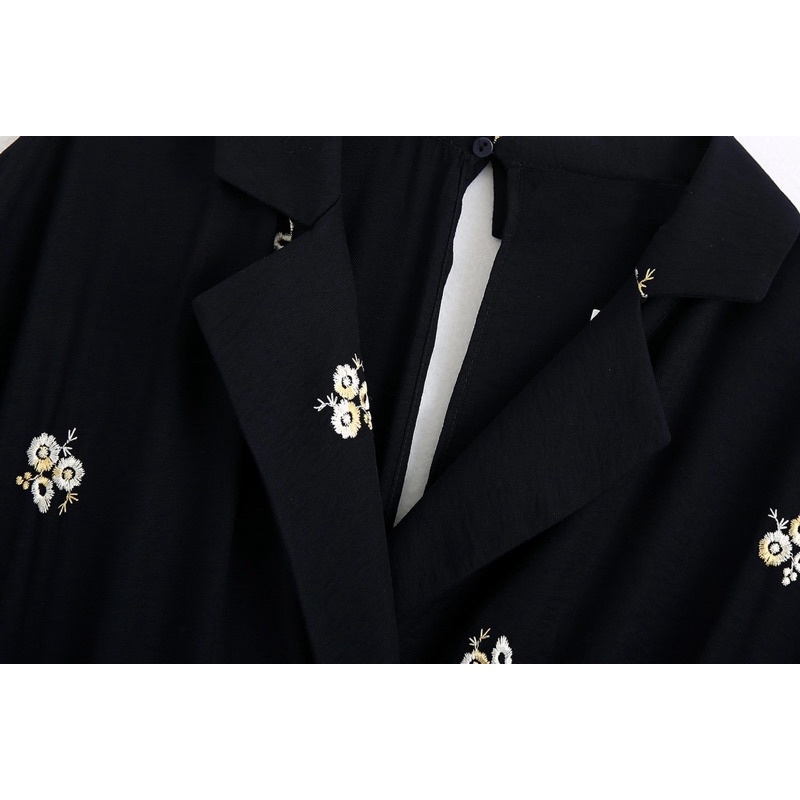 Bộ jumpsuit thêu hoa | BigBuy360 - bigbuy360.vn