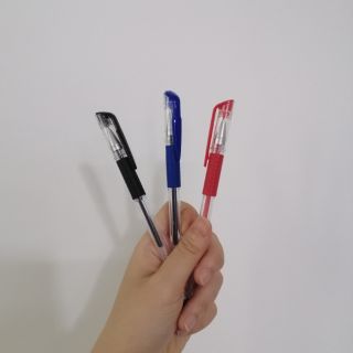 Bút mực nước 3 màu xanh dương, đen, đỏ