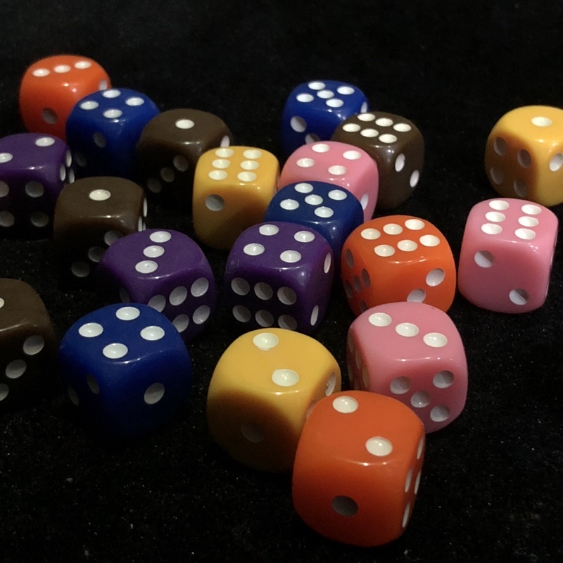 Set 4 viên xí ngầu  , xúc xắc đục viền cong siêu đẹp màu vàng 16mm dùng để chơi board games và các loại trò chơi