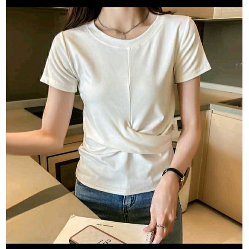 áo xoắn eo điệu đà