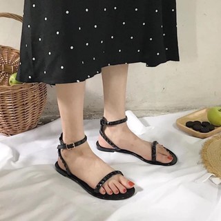 Pass sandal size 35