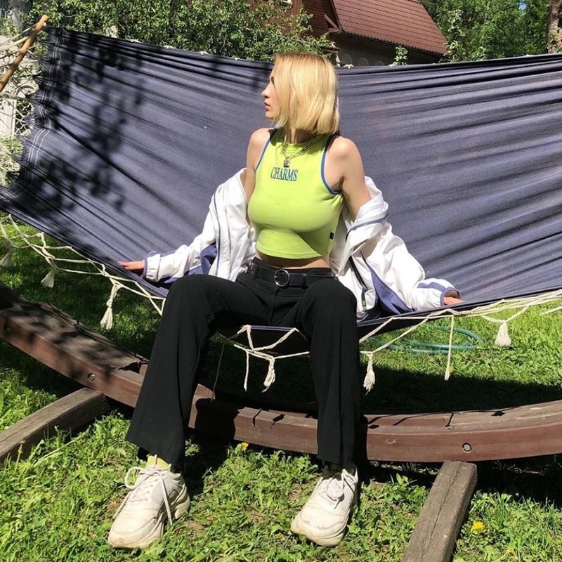 Áo ba lỗ màu xanh chuối