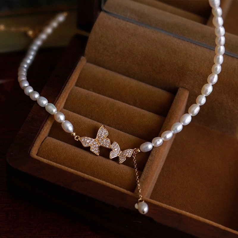 Vòng cổ Mặt Hình Bướm Đính Ngọc Trai Thời Trang Cho Nữ