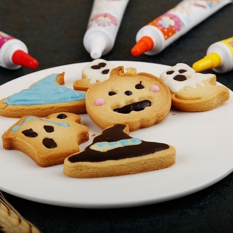 Bộ 4 cái khuôn cắt làm bánh kẹo / chocolate hình chủ đề Halloween 3D