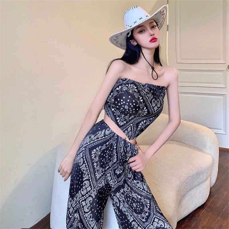 Set bộ áo quây yếm và quần ống rộng hoạ tiết thổ cẩm