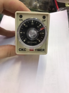 Rơ le thời gian 220v 60s kèm đế
