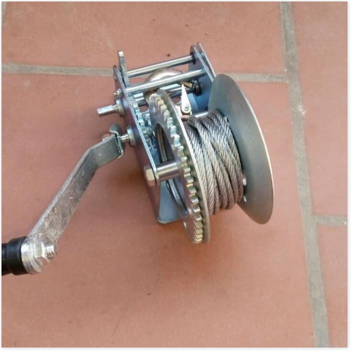 Tời quay tay 1200lbs tải kéo 544kg, nâng 200kg, cáp 10m kèm móc, bảo hành 12 tháng