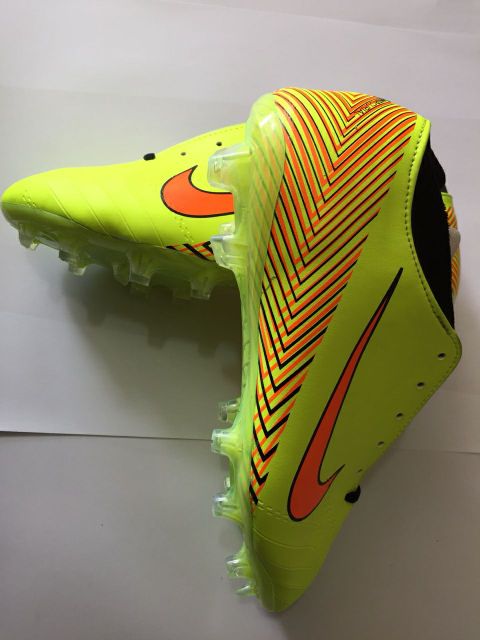 [Siêu Phẩm 2019] Giày đá Bóng đinh cao - tặng túi rút