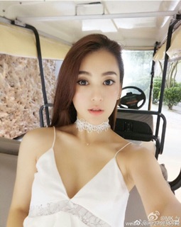 Choker ren trắng dây cột - Vòng cổ dây cột