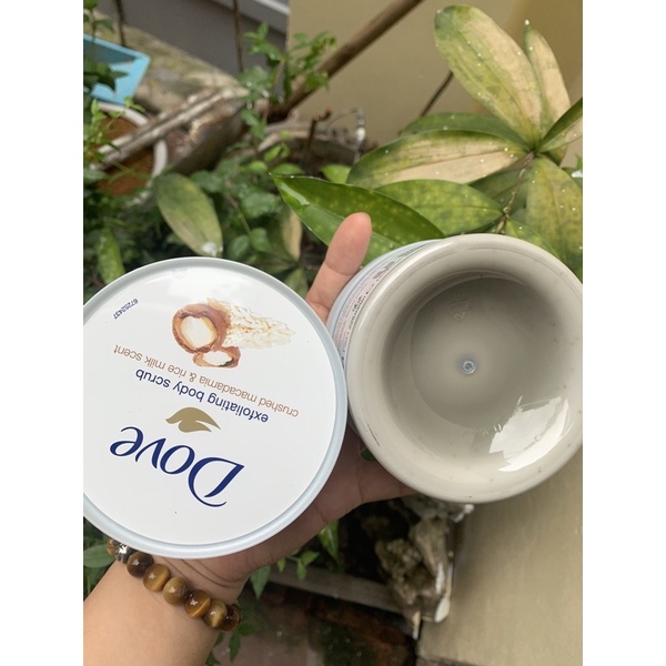 Tẩy da chết Dove Macca và lựu bản Mỹ, Đức giúp mềm mịn sáng da cho body