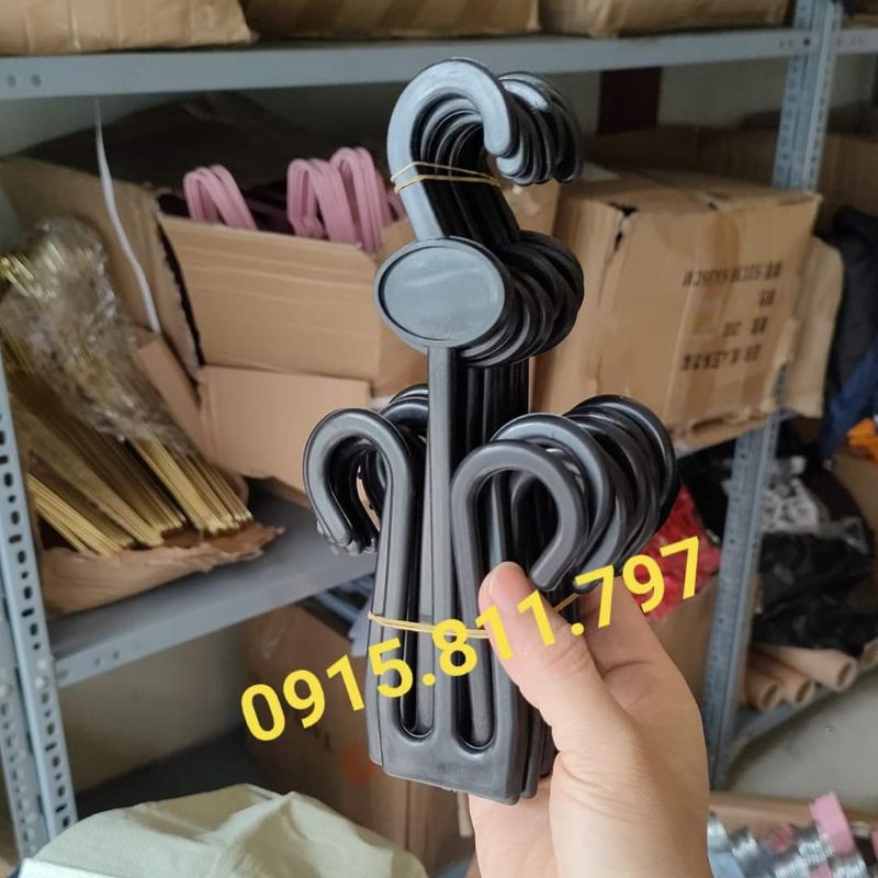 Móc treo dép trưng bày cho shop,2 màu đen - trắng cứng cáp,bền đẹp