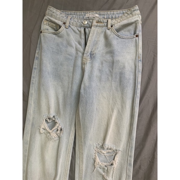 Pass quần jeans rách zara