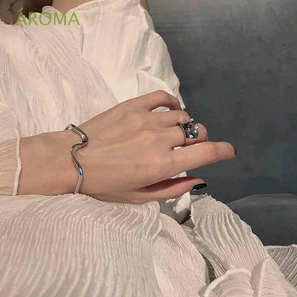 Vòng Đeo Tay Thiết Kế Đơn Giản Thời Trang Cho Nữ