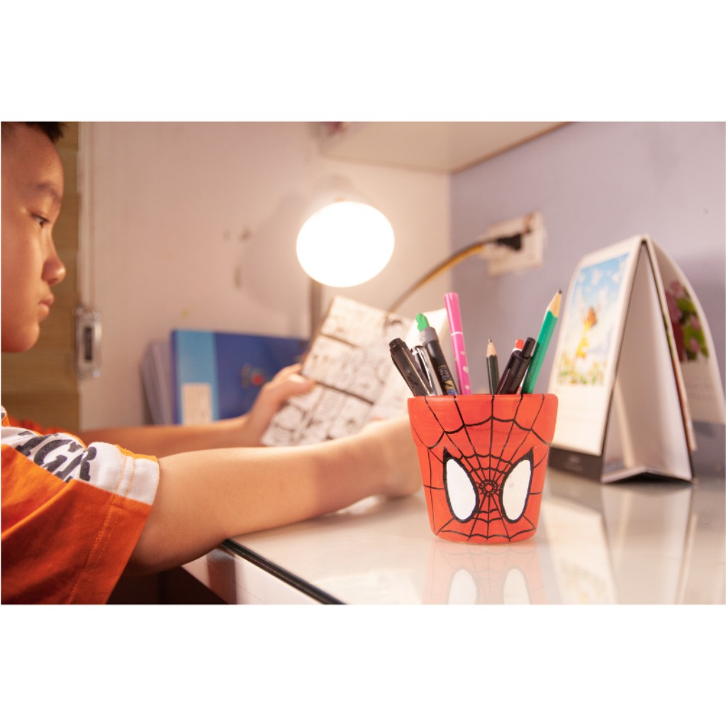 Chậu trồng cây Siêu Nhân | Chậu vẽ tay 9cmx9cm | 3 mẫu | có lỗ thoát nước