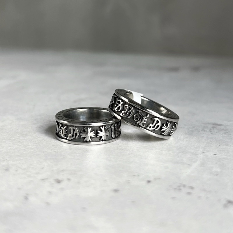 Nhẫn chrome heart hoạ tiết chữ viết thép titan không gỉ 40