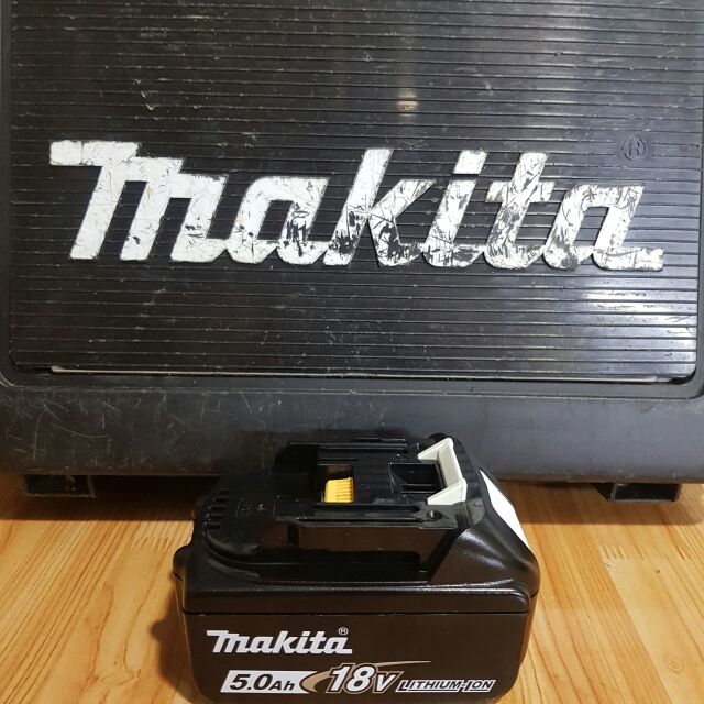 Pin MAKITA 18volt BL1850B LIKENEW 99.99% !!!