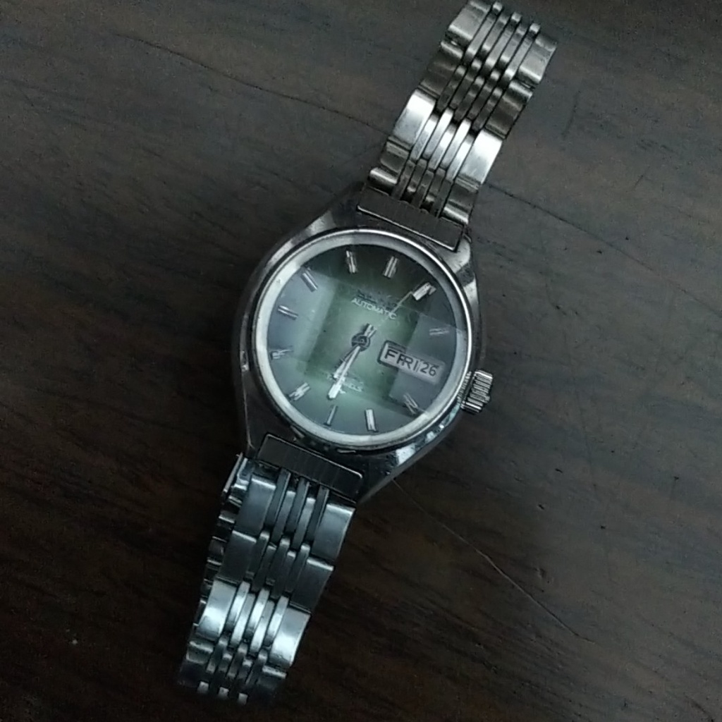 Lô đồng hồ nữ combo 10 chiếc tặng 1  nhiều thương hiệu  máy pin, cơ cót, cơ tự động v,v