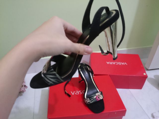 Thanh lý cao gót sandal vascara