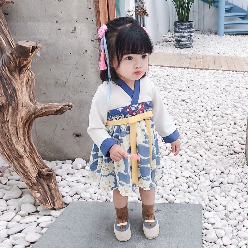 Trang Phục Thiết Kế Theo Phong Cách Trung Hoa Xinh Xắn Cho Bé Gái