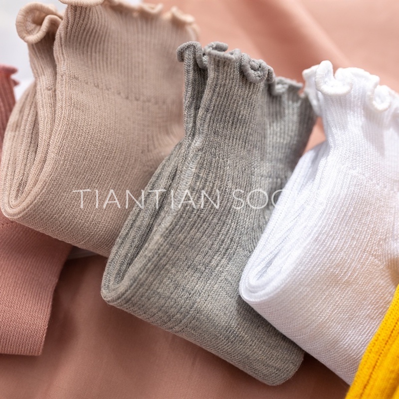 TIAN TIAN T065 Tất nữ cổ ngắn Sản phẩm cao cấp Vớ Cotton trơn dáng rộng miệng nông miệng nông phối ren màu kẹo ngọt kiểu Nhật Hàn Hàn Quốc