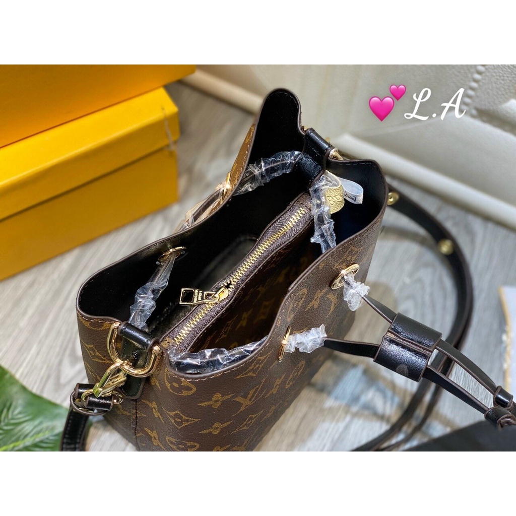 Túi rút dây họa tiết 𝐿𝑉 size 20cm kèm dây dài đeo chéo Fullbox