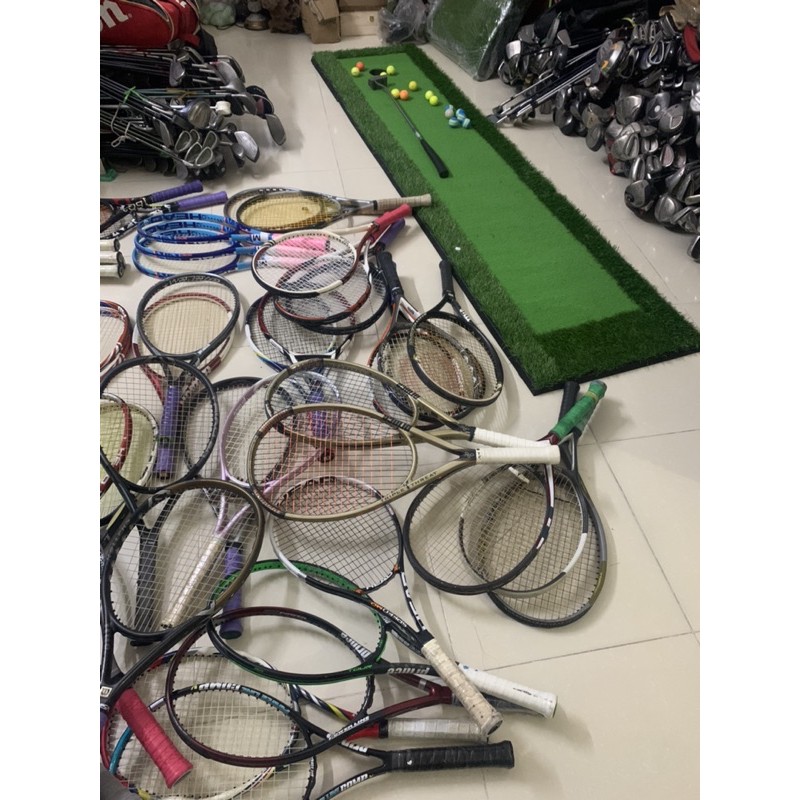 Vợt tennis cũ đã qua sử dụng