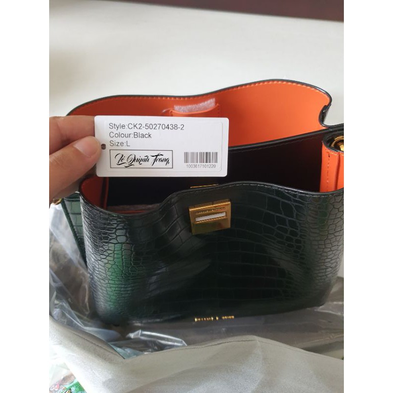 Túi Charles & Keith authentic da croc size L