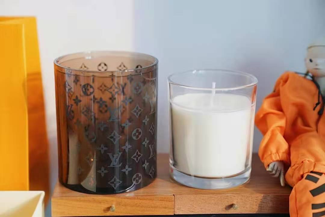 SASA ❤  21 new lv Louis Vuitton scented candles high-end fragrance fresh wild flower fragrance limited edition 180g