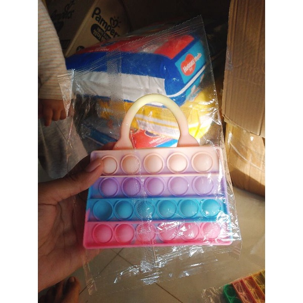 Pop It hàng hot - đồ chơi giảm căng thẳng đang là sản phẩm được ưa chuộng nhất hiện nay