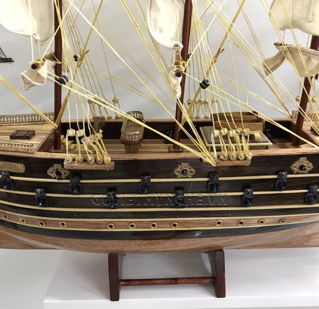 Mô hình thuyền gỗ thuyền trang trí tàu chiến cổ Napoleon của Pháp - Thân tàu dài 60cm - Gỗ xoan đào - Loại 1