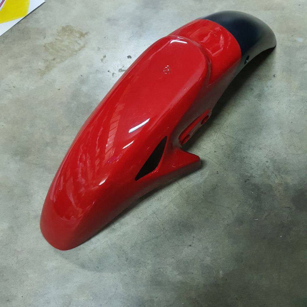 Fender trước sonic Model đầu tiên màu đỏ