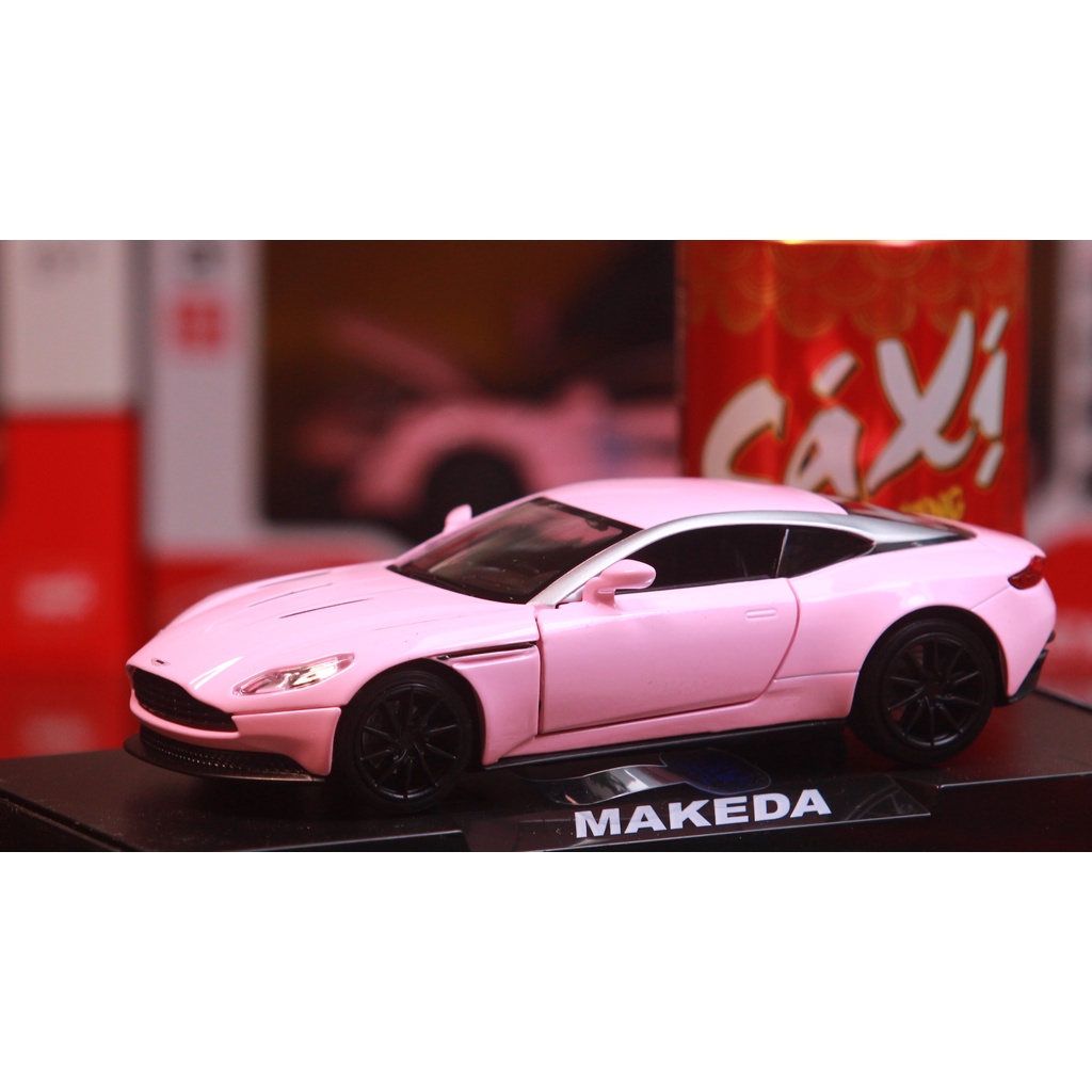 Đồ chơi Xe mô hình chất liệu hợp kim cao cấp Aston Martin DB11 tỉ lệ 1:32, tinh sảo, sang trọng.