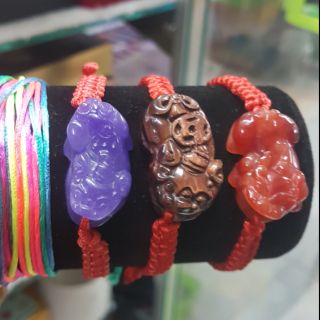 Vòng đỏ tỳ hưu phong thủy