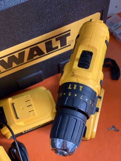 Máy khoan pin DEWALT 24v(có búa)