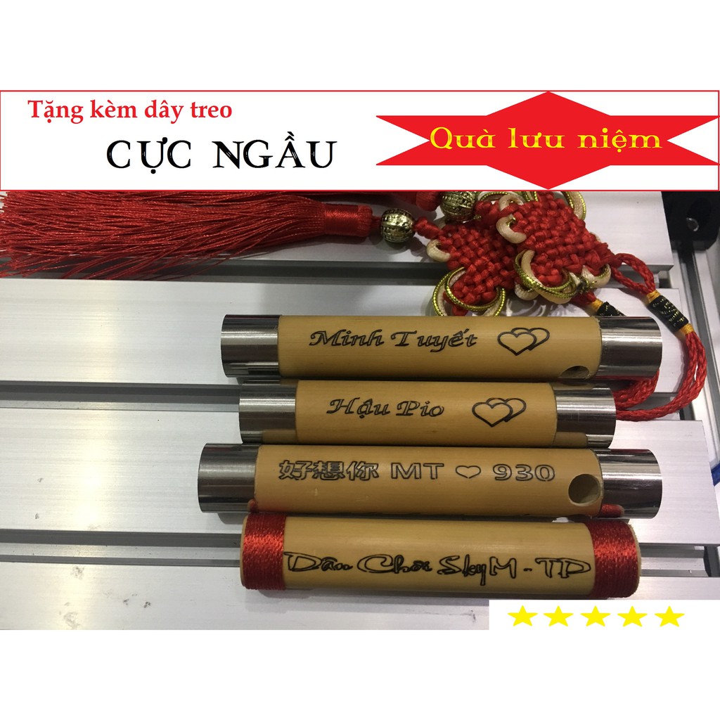 Quà lưu niệm khắc tên theo yêu cầu