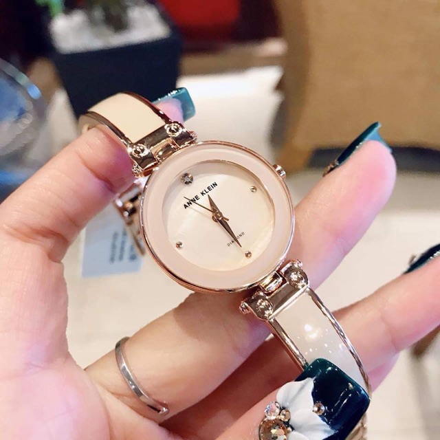 Đồng hồ nữ hiệu Anne Klein