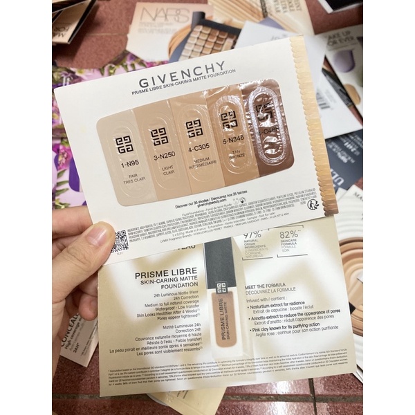 [sample ] kem nền givenchy