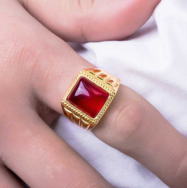 Nhẫn nam bằng thép titan mạ vàng 18k đính đá ruby nhiều màu sắc thời trang