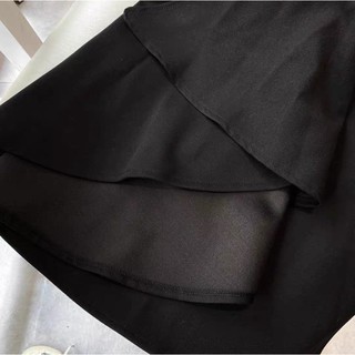 Chân váy cạp cao cutout thời trang