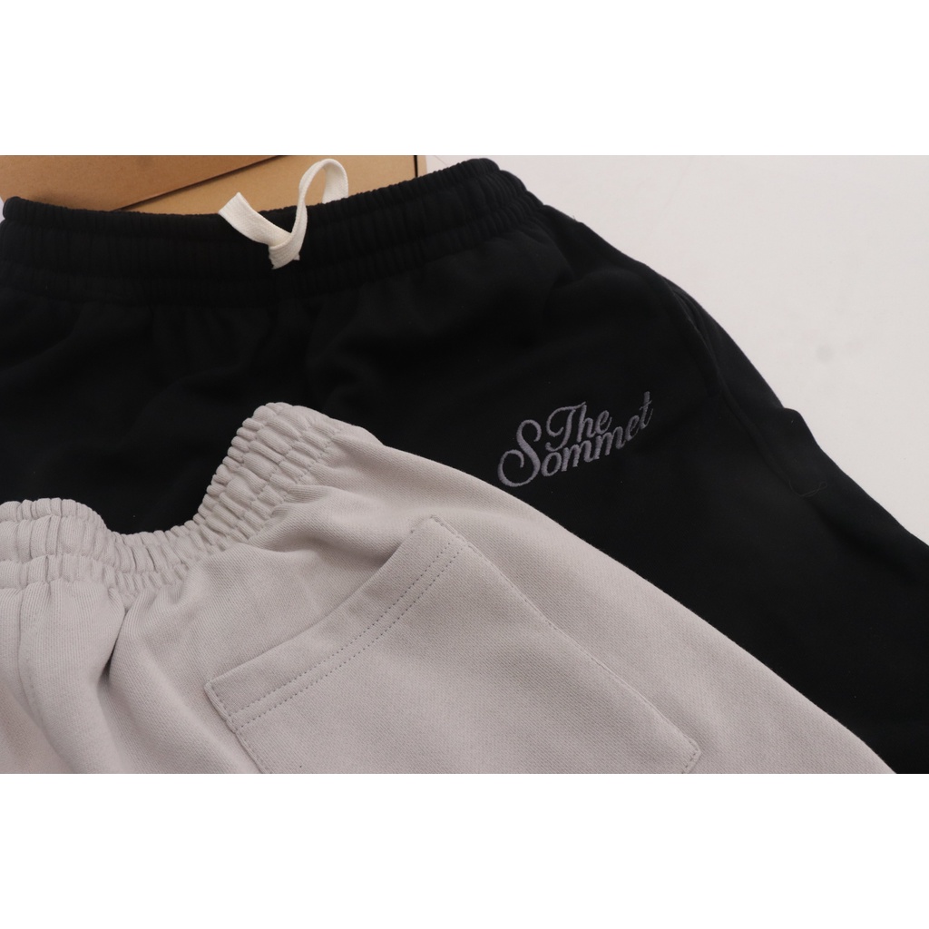 Quần short dáng cơ bản thêu tay The Sommet - Q01