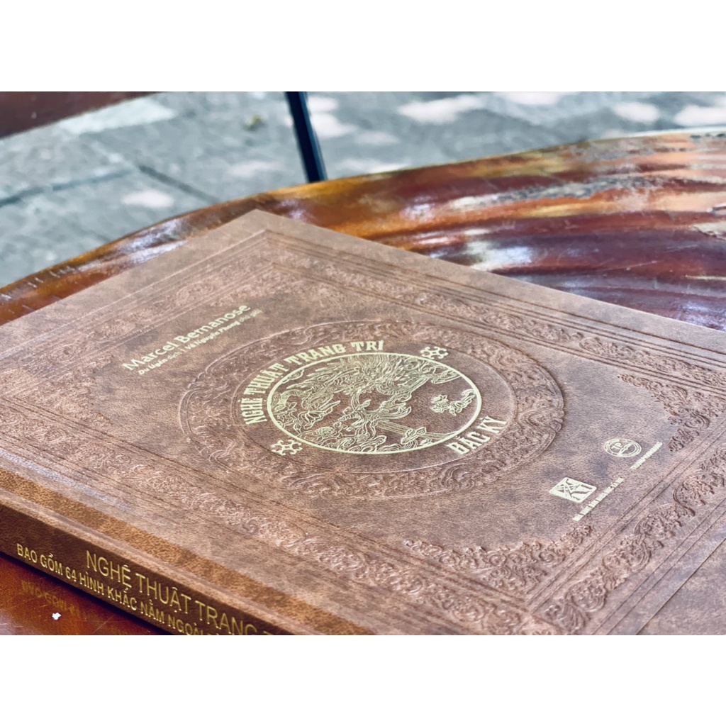 Sách - [Phiên bản đặc biệt in 300 cuốn bìa cứng giấy mỹ thuật giả da] Nghệ thuật trang trí Bắc Kỳ- Marcel Bernanose